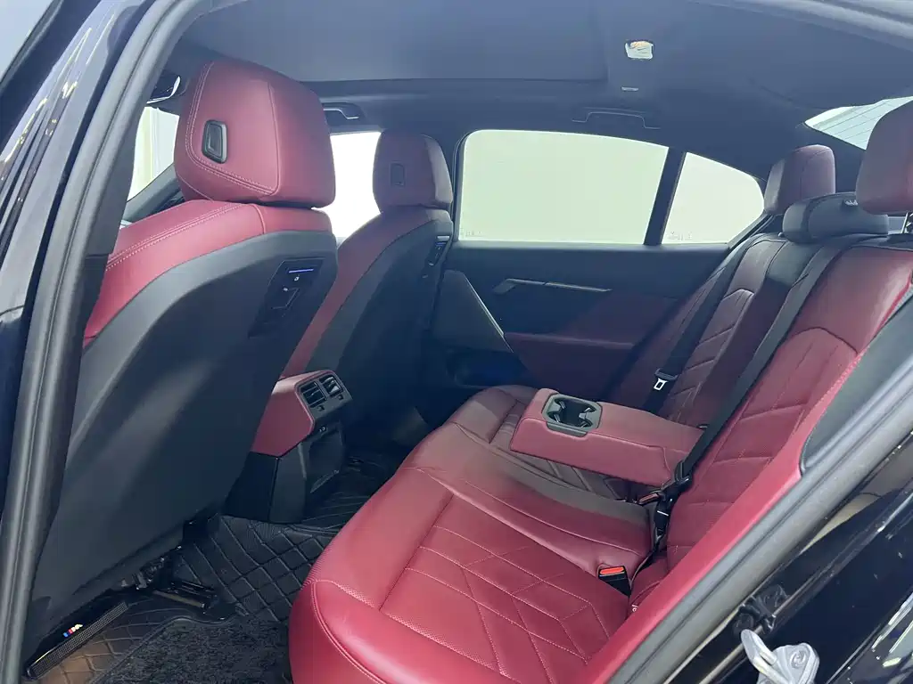 BMW 5 Series (Import) — фото 11