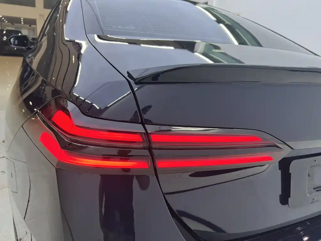 BMW 5 Series (Import) — фото 20