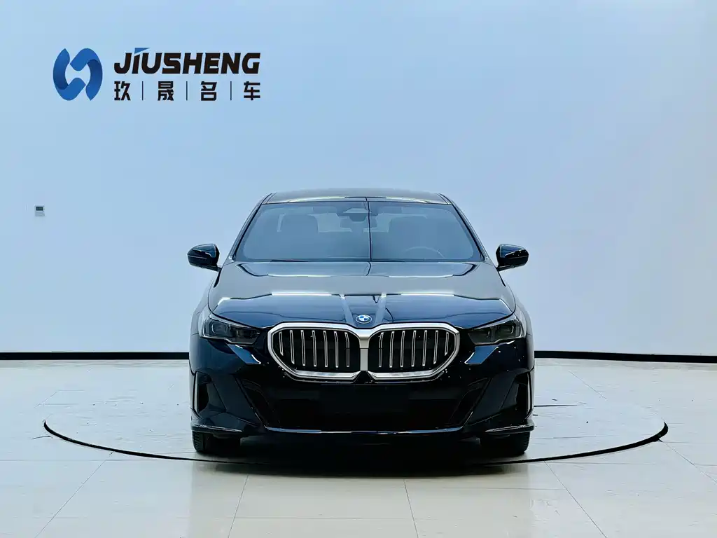 BMW 5 Series (Import) — фото 23