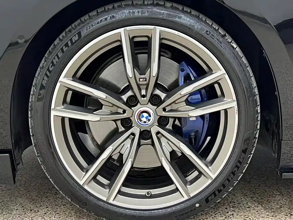 BMW M240i — фото 10