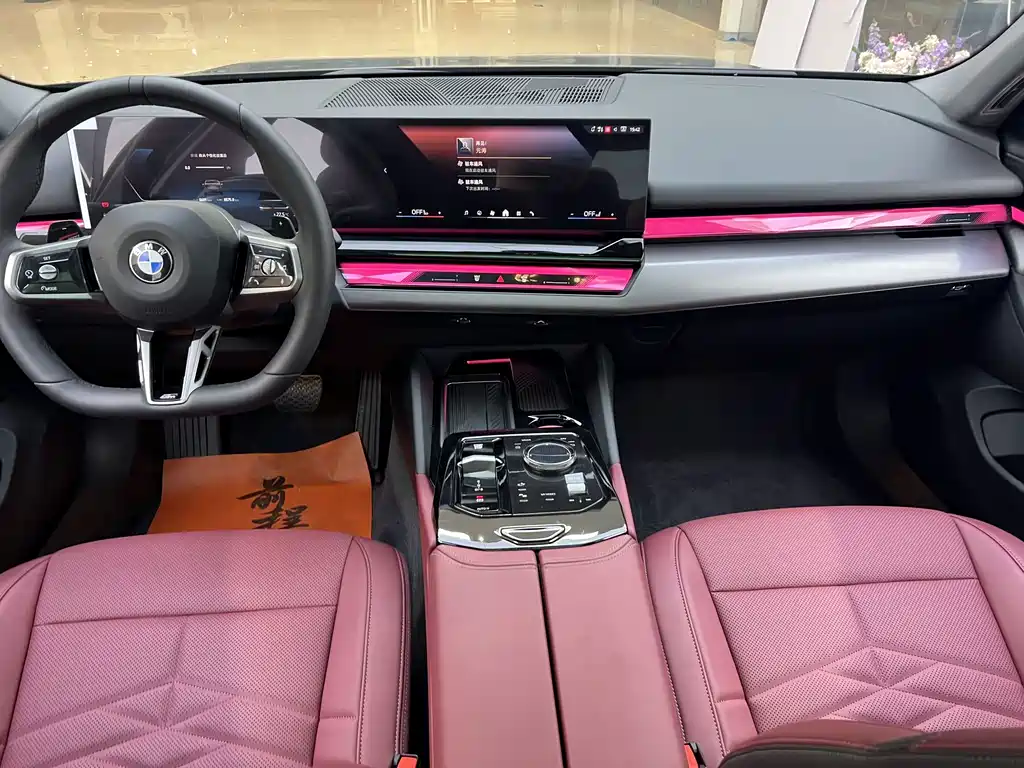 BMW 5 Series — фото 10