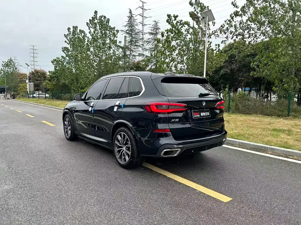 BMW X5 (Import) — фото 12