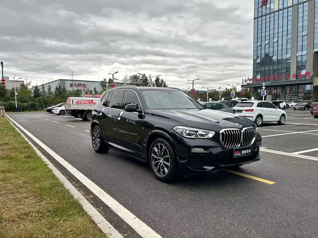 BMW X5 (Import) — фото 3