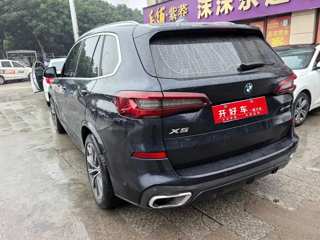 BMW X5 (Import) — фото 2