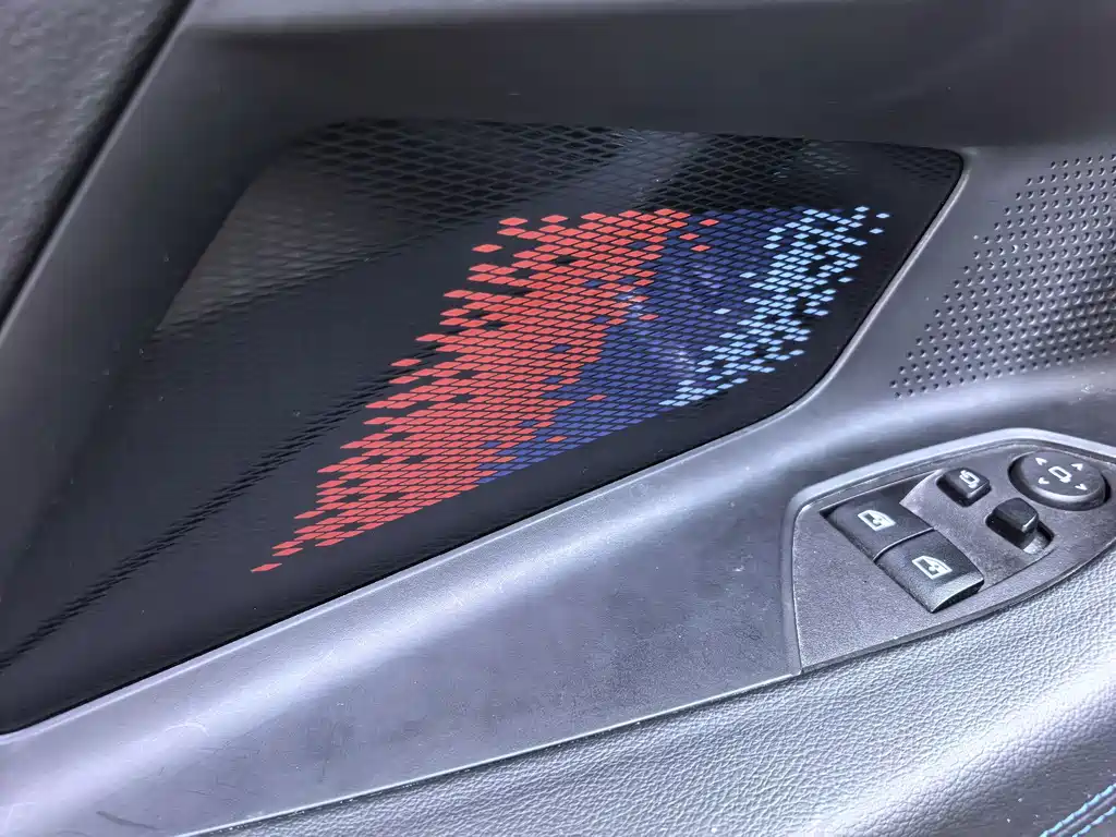 BMW M240i — фото 18