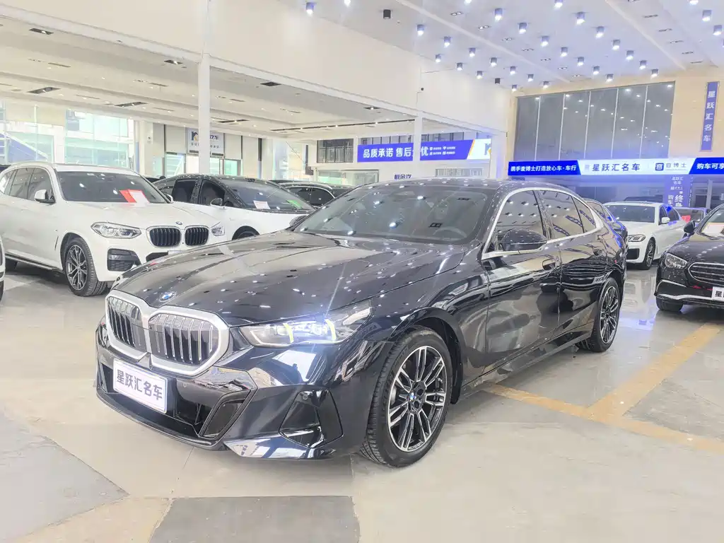 BMW 5 Series — фото 2