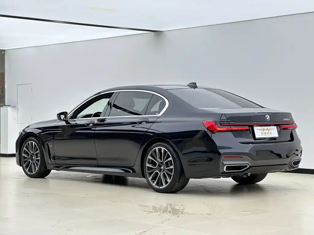 BMW 7 Series — фото 3
