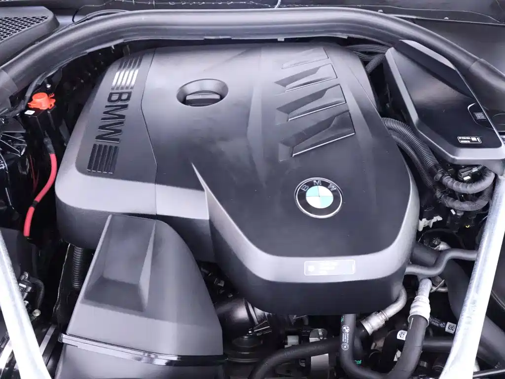 BMW 5 Series — фото 24