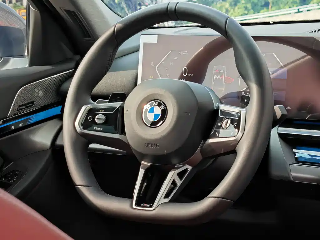 BMW 5 Series — фото 10