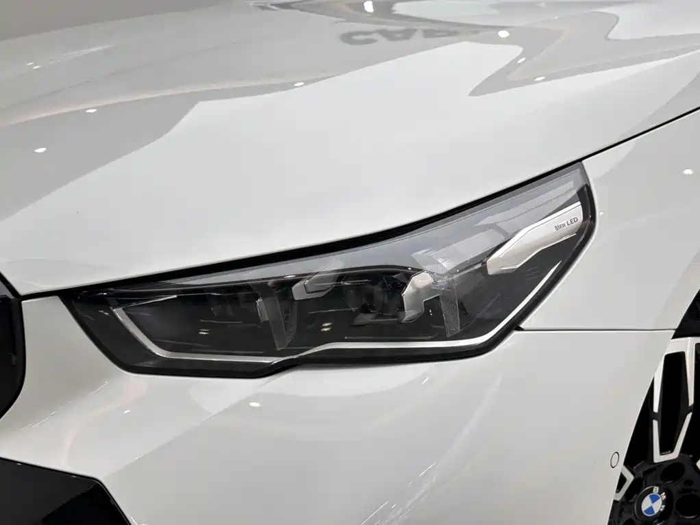 BMW 5 Series — фото 18