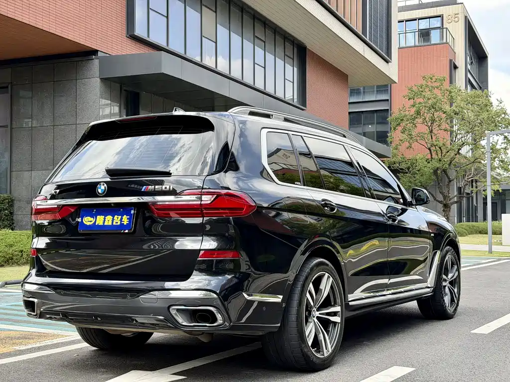 BMW X7 — фото 15