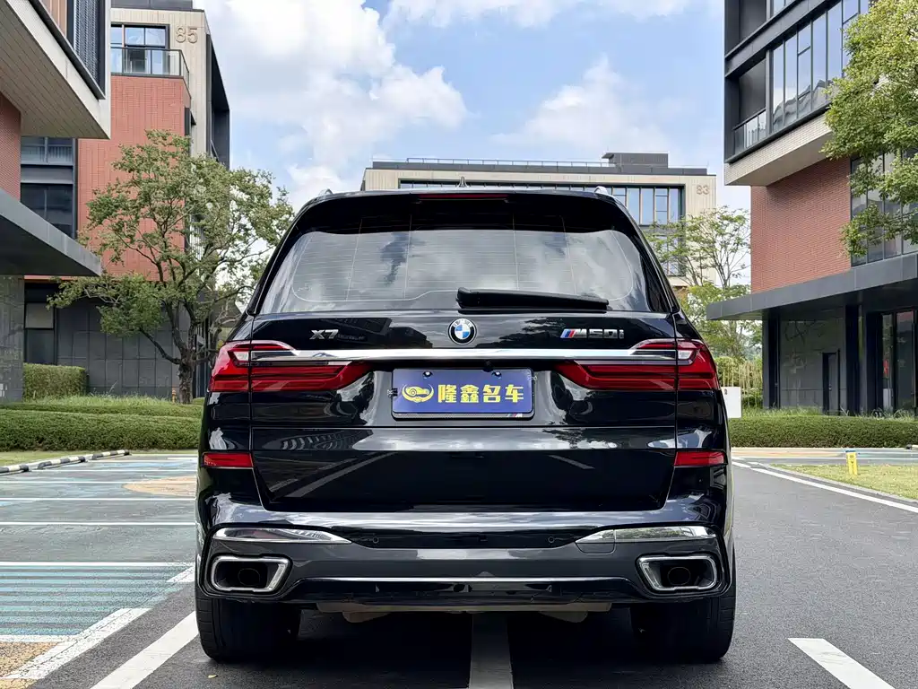 BMW X7 — фото 8