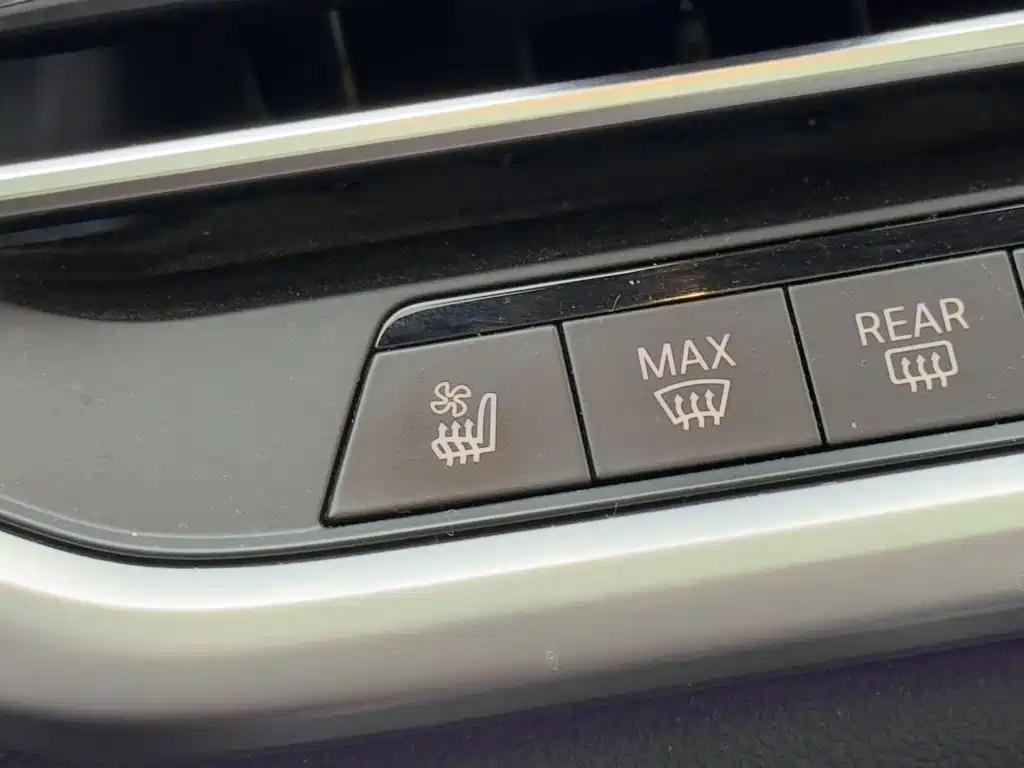 BMW X5 — фото 17