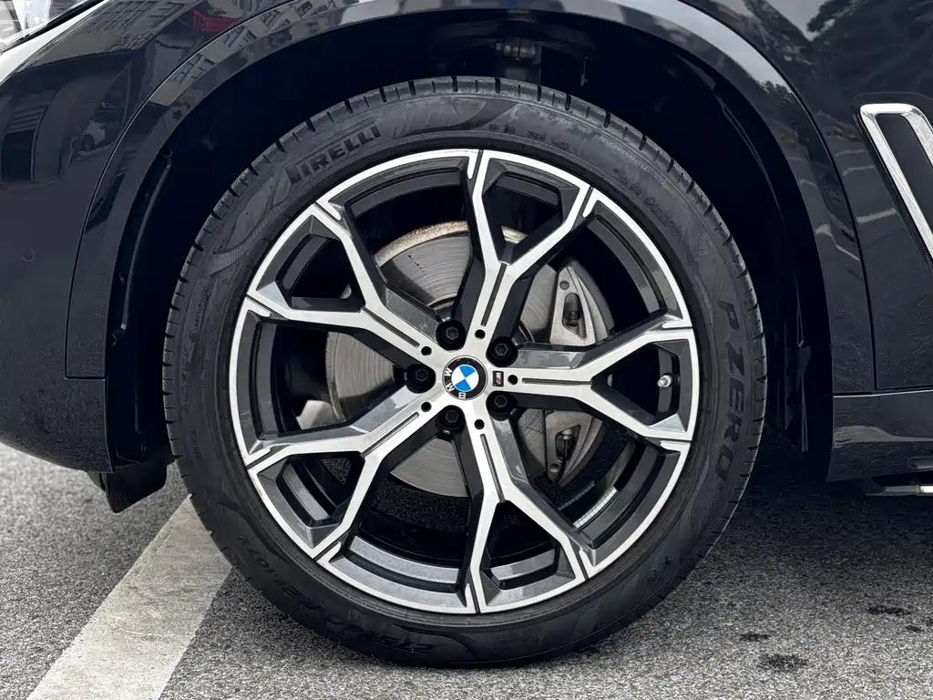 BMW X5 — фото 7