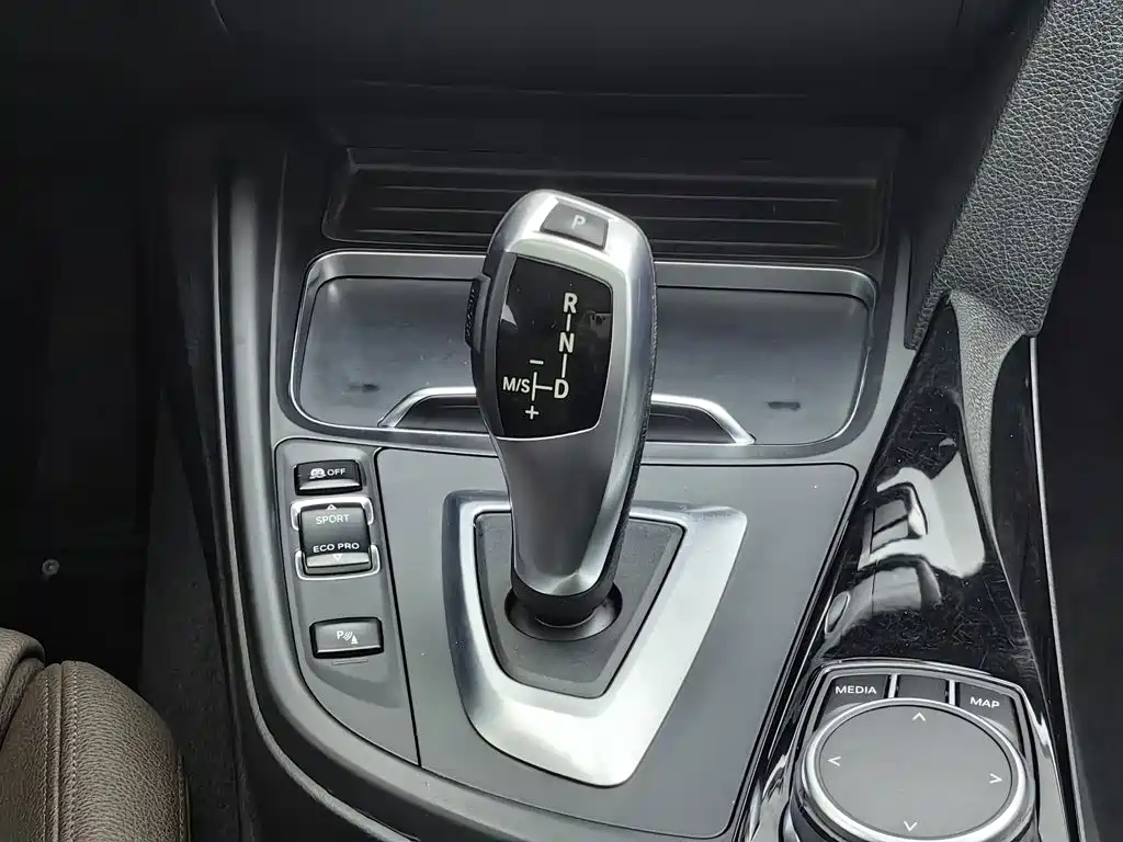 BMW 3 Series — фото 13