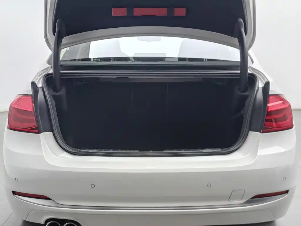 BMW 3 Series — фото 16