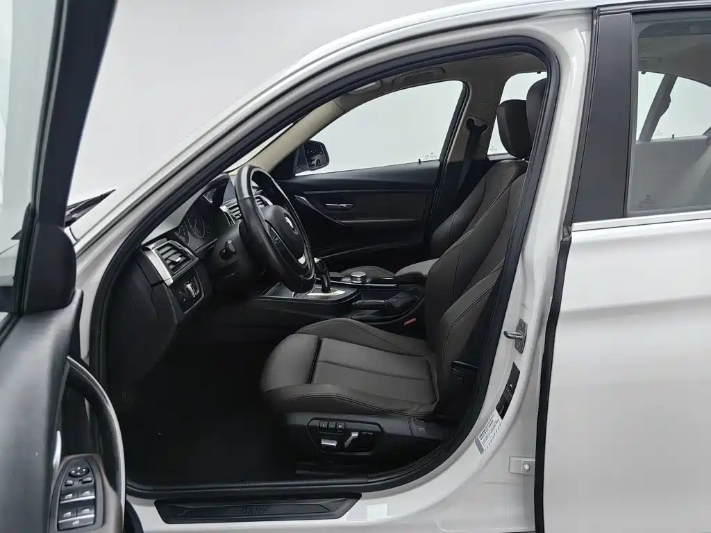 BMW 3 Series — фото 10