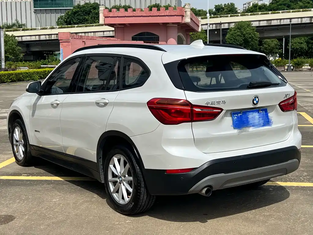 BMW X1 — фото 4