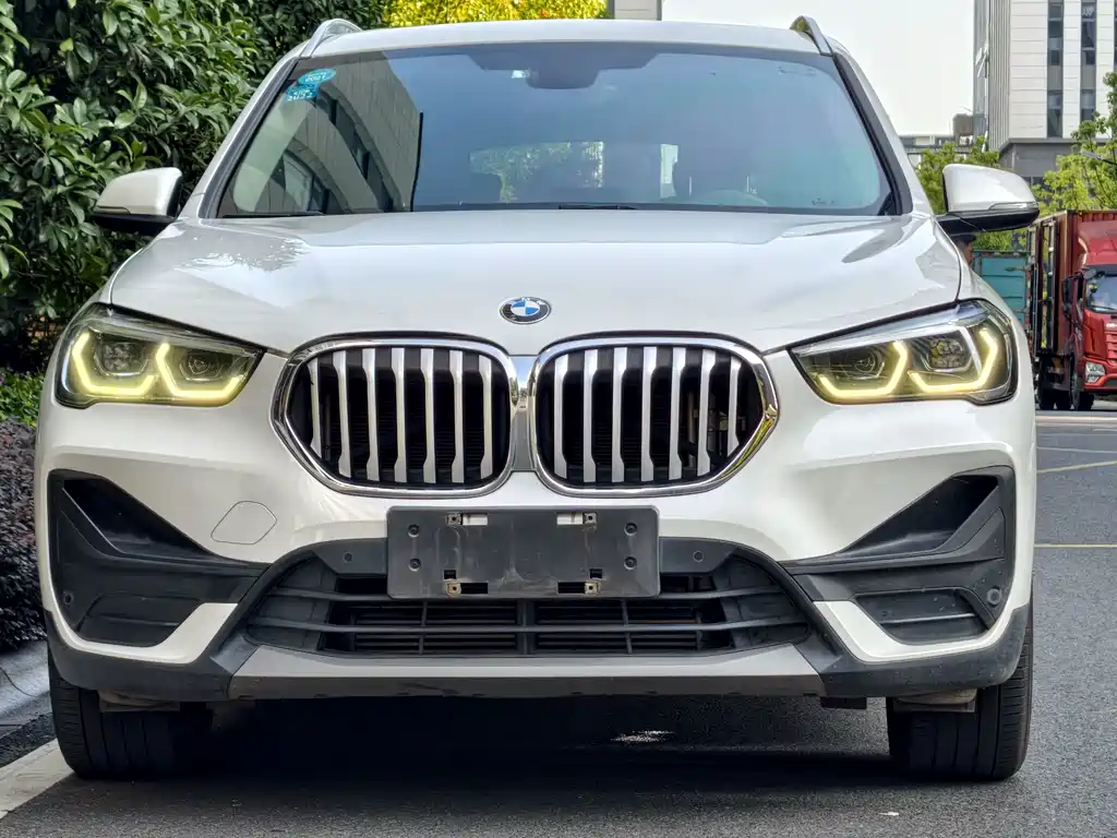 BMW X1 — фото 5