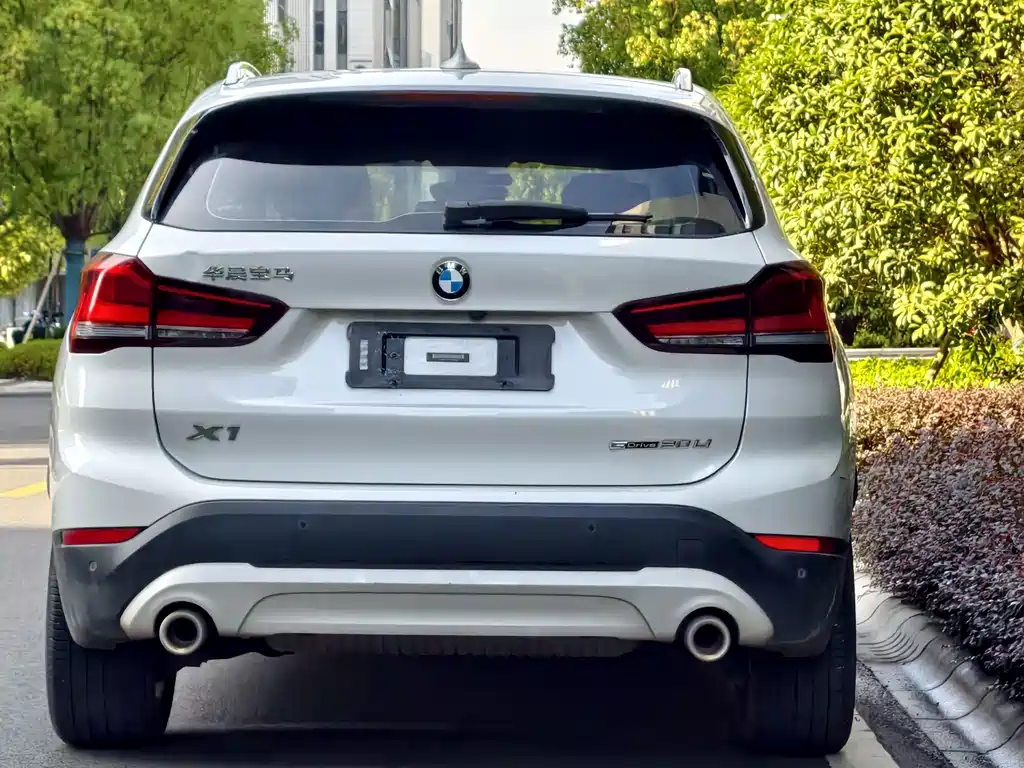 BMW X1 — фото 9