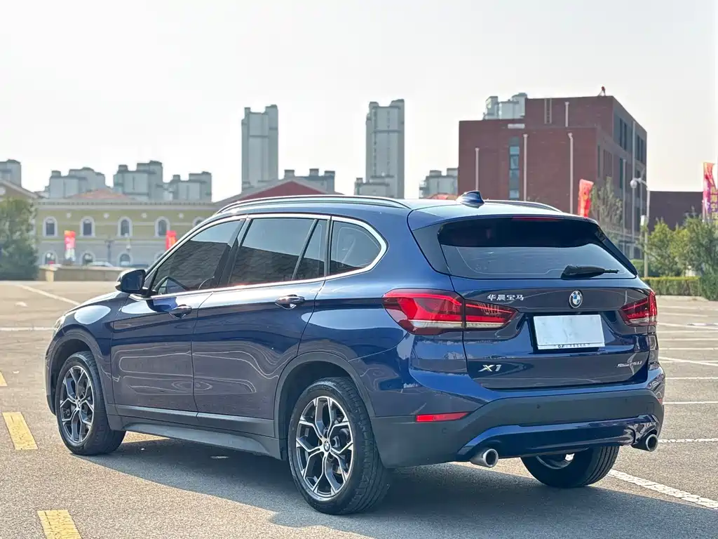 BMW X1 — фото 10