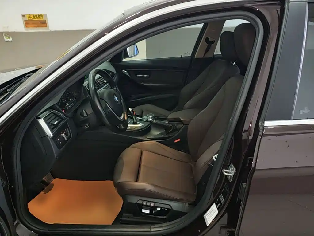 BMW 3 Series — фото 14