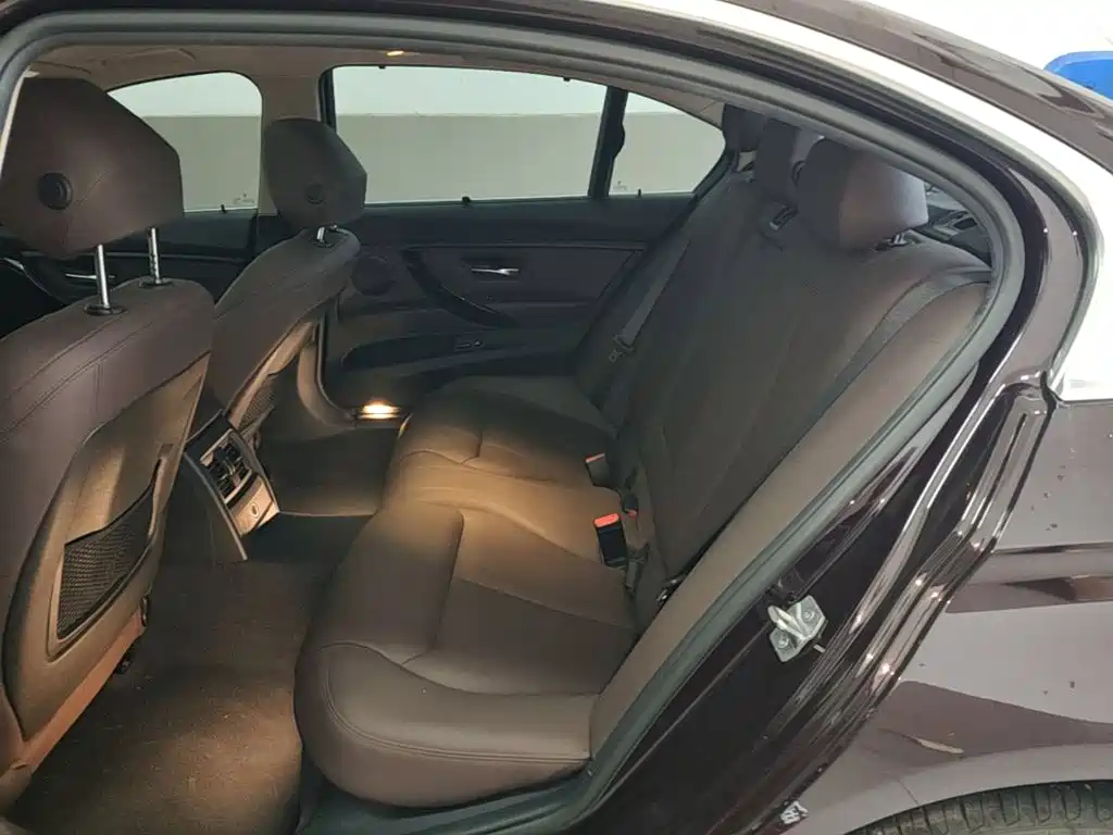 BMW 3 Series — фото 16