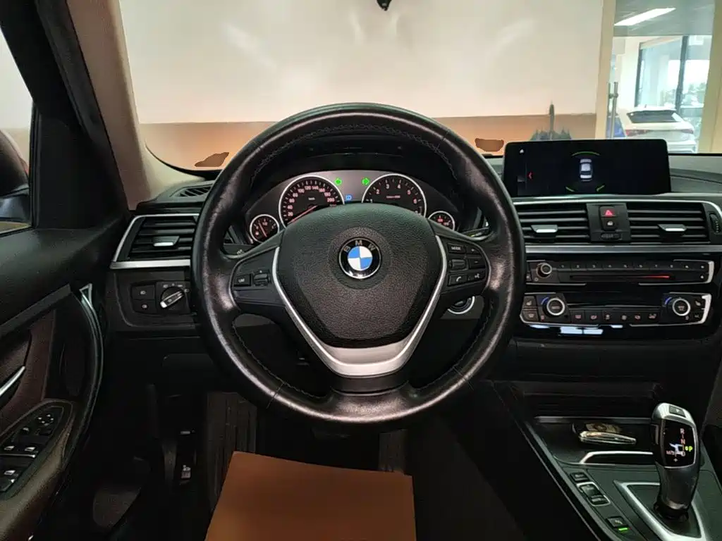 BMW 3 Series — фото 10