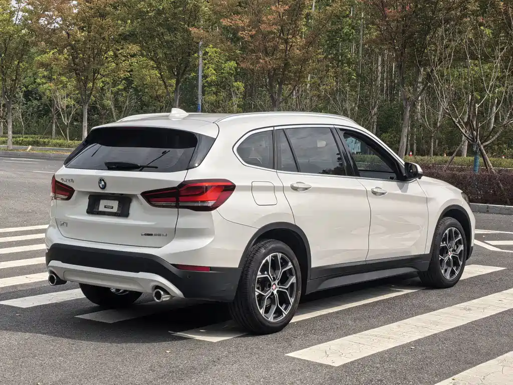 BMW X1 — фото 7