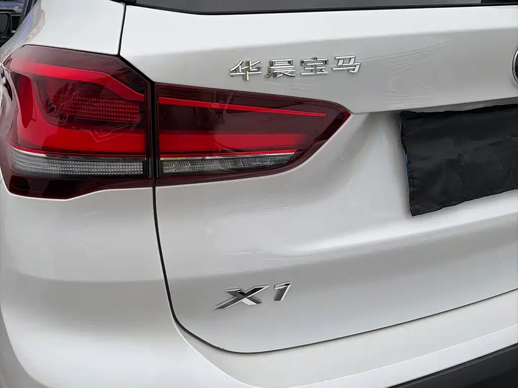 BMW X1 — фото 5