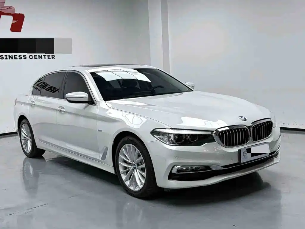BMW 5 Series — фото 3