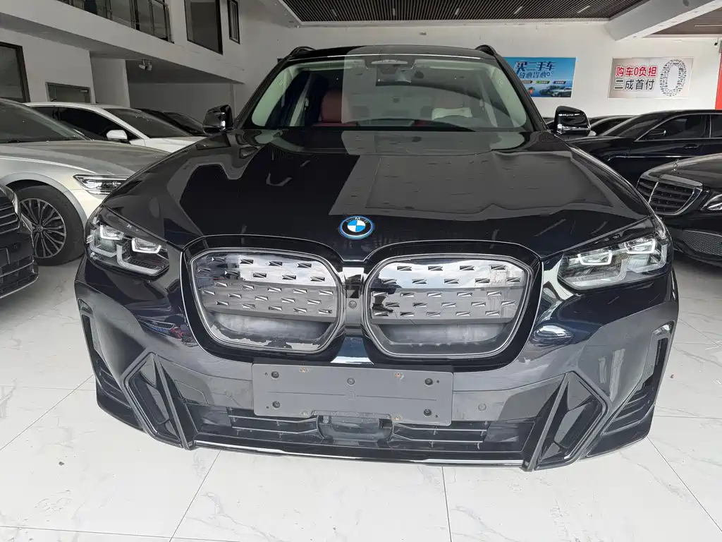BMW iX3 — фото 2