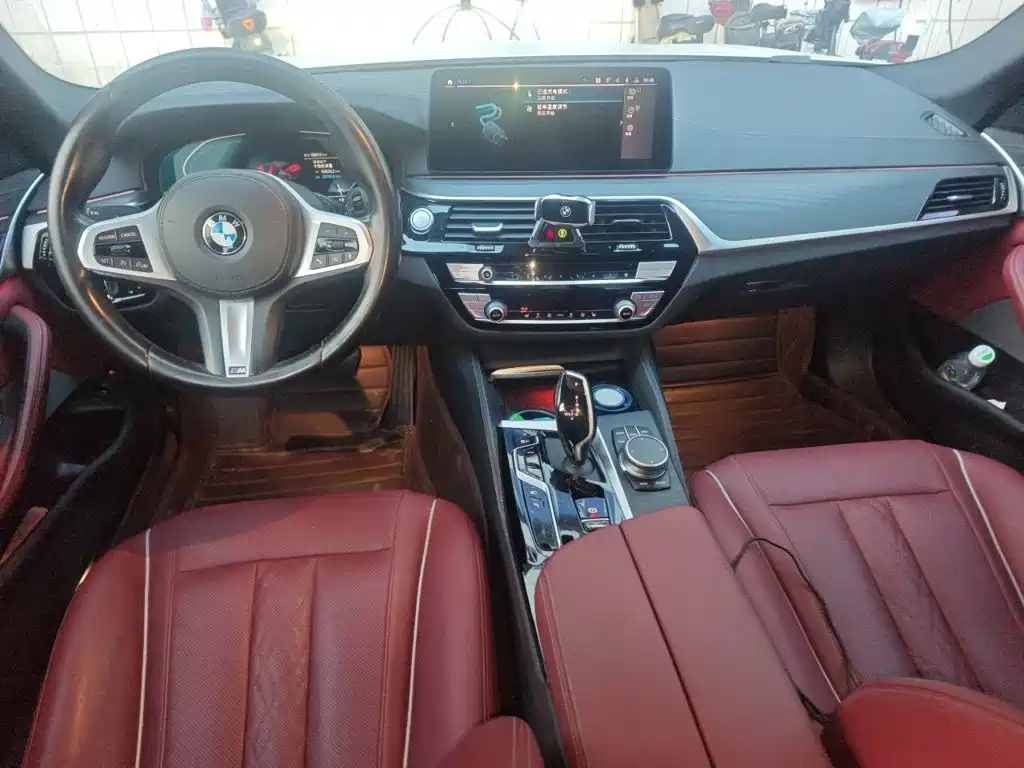 BMW 5 Series New Energy — фото 5