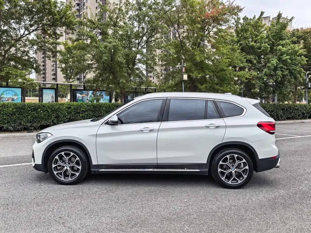 BMW X1 — фото 7
