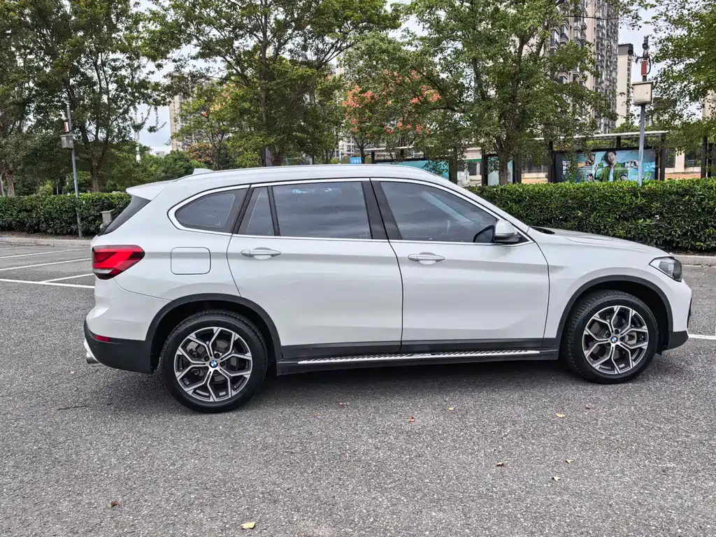 BMW X1 — фото 8
