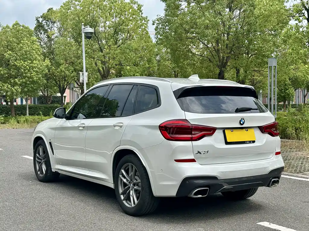 BMW X3 — фото 9