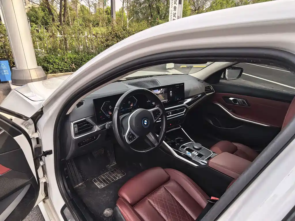 BMW i3 — фото 13
