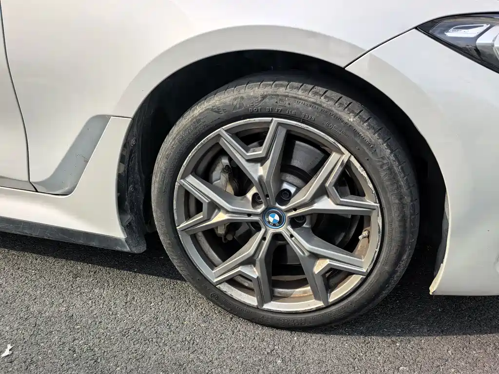 BMW i3 — фото 9