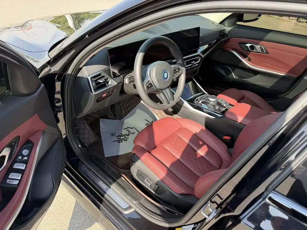 BMW i3 — фото 8