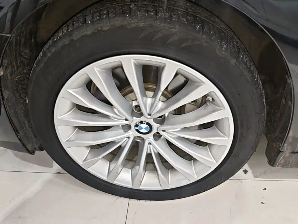 BMW 5 Series New Energy — фото 22