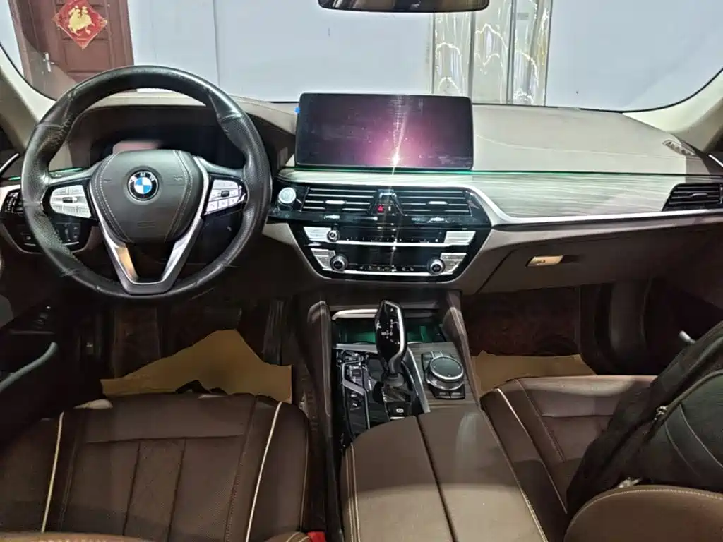 BMW 5 Series New Energy — фото 9