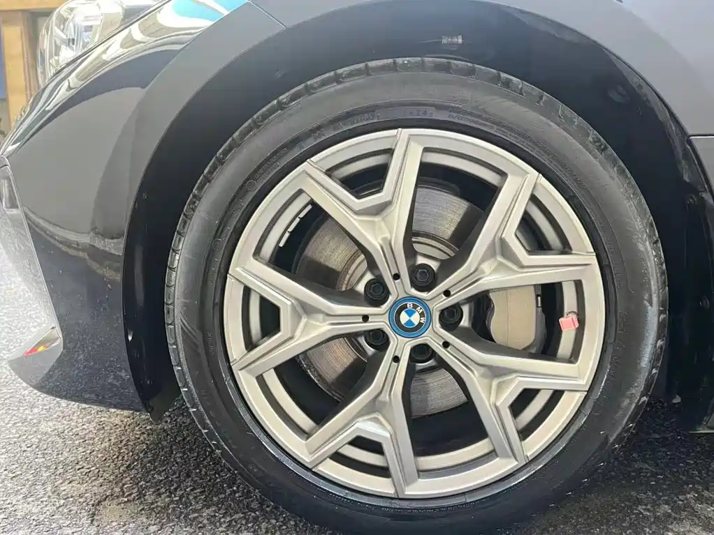 BMW i3 — фото 8