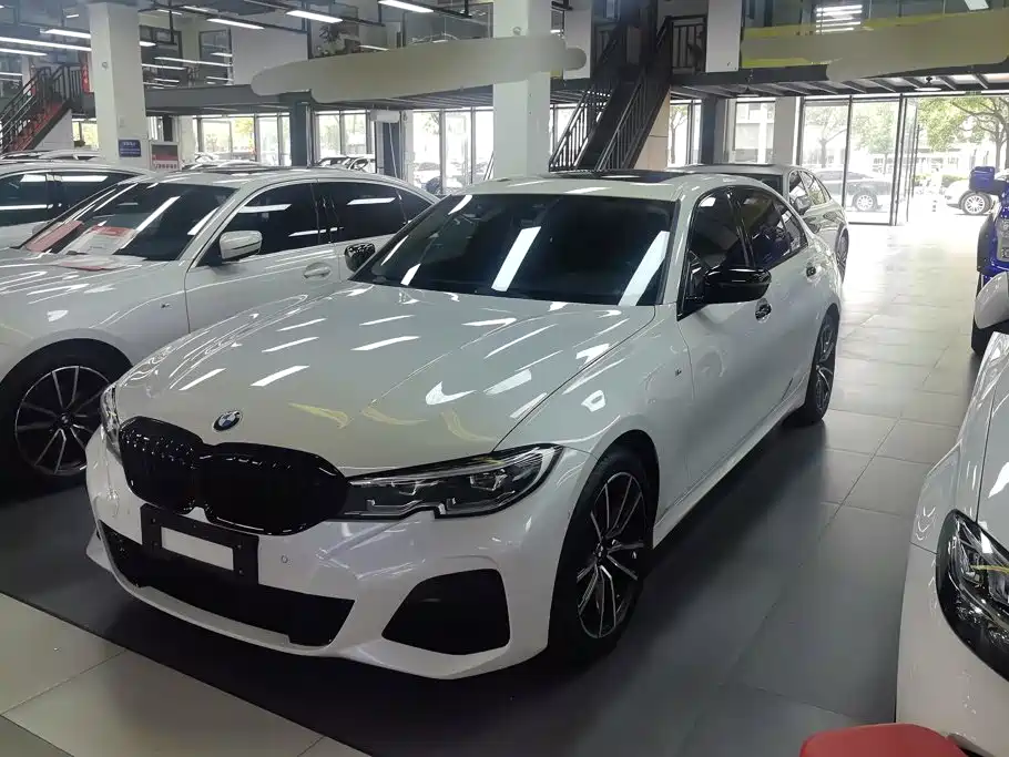 BMW 3 Series — фото 1