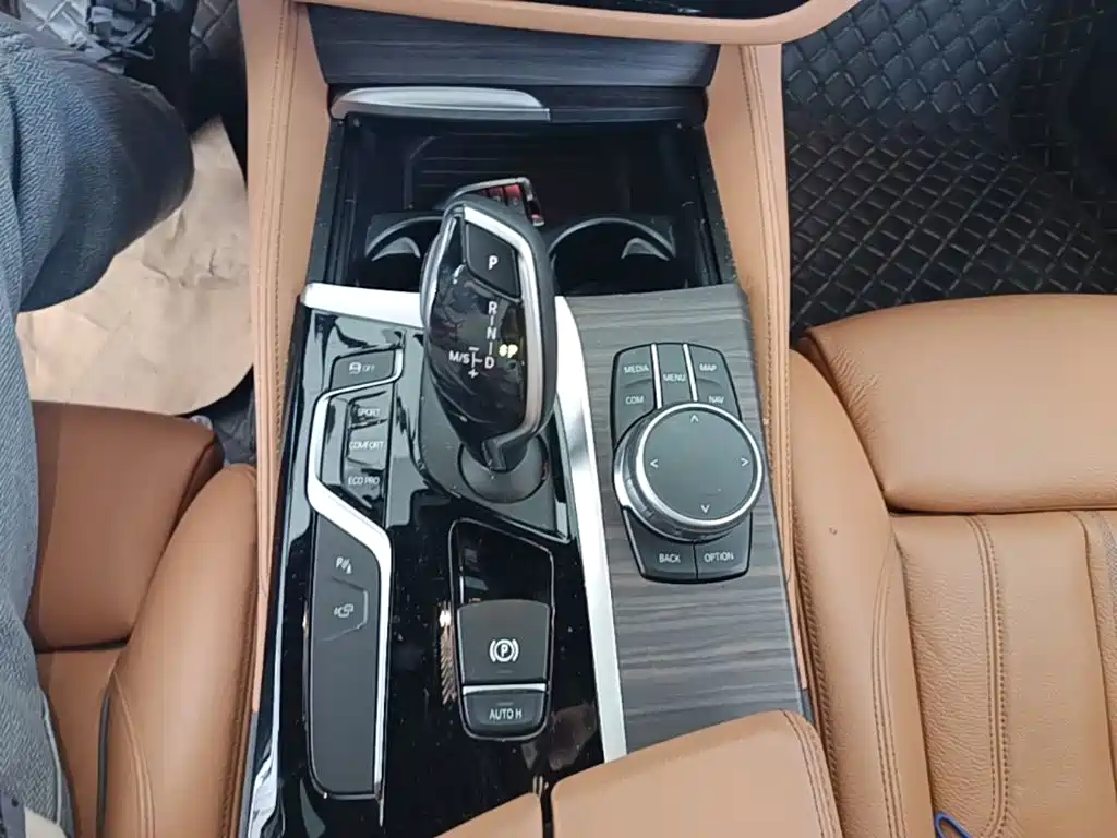 BMW 5 Series (Import) — фото 18