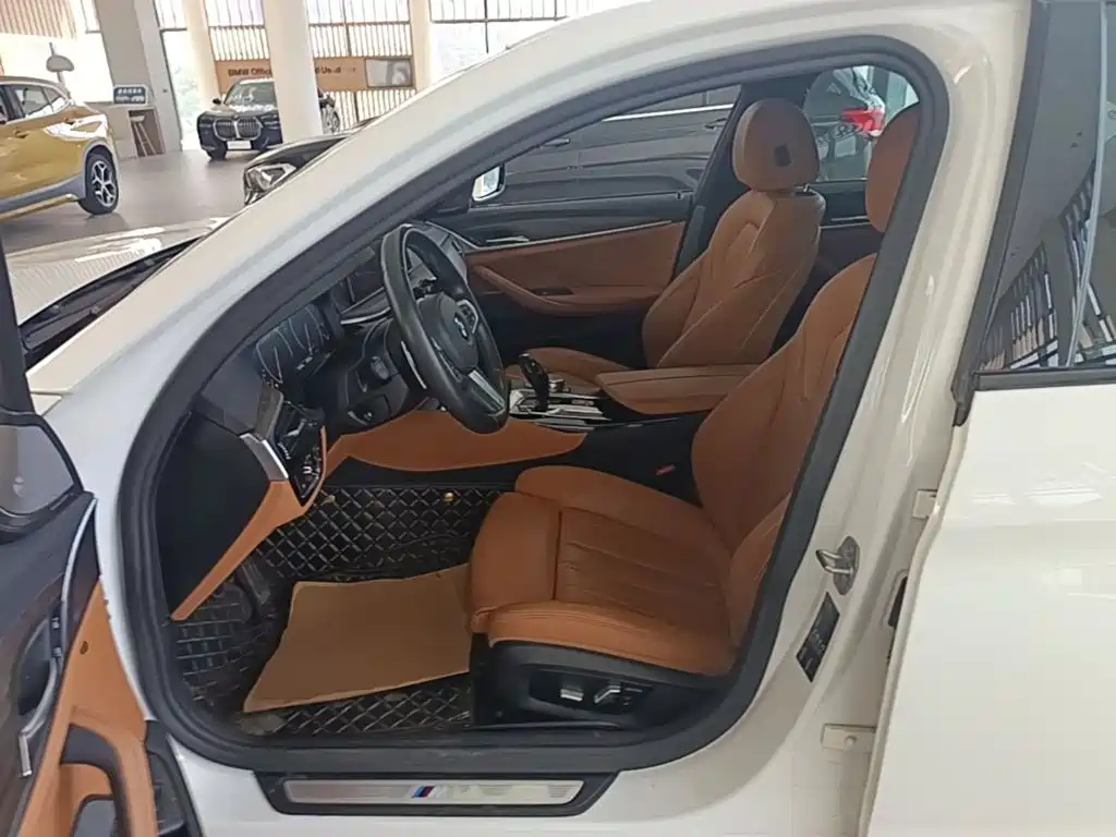 BMW 5 Series (Import) — фото 19