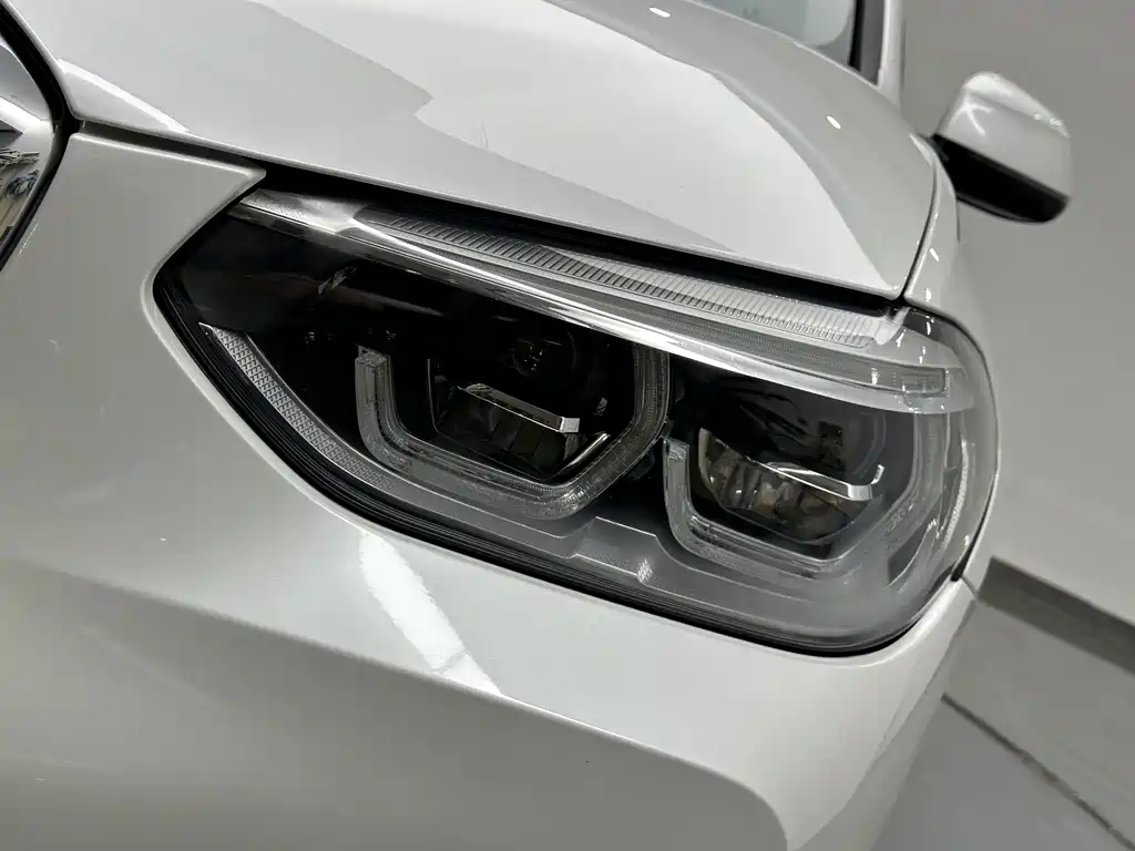 BMW X3 — фото 19