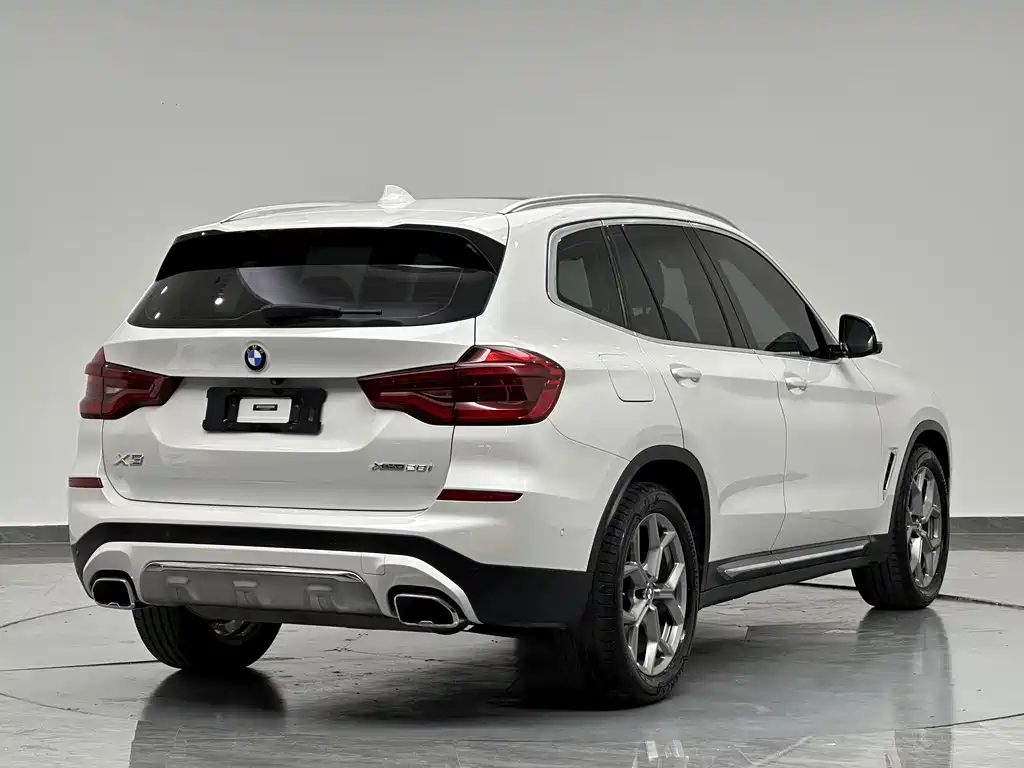 BMW X3 — фото 7