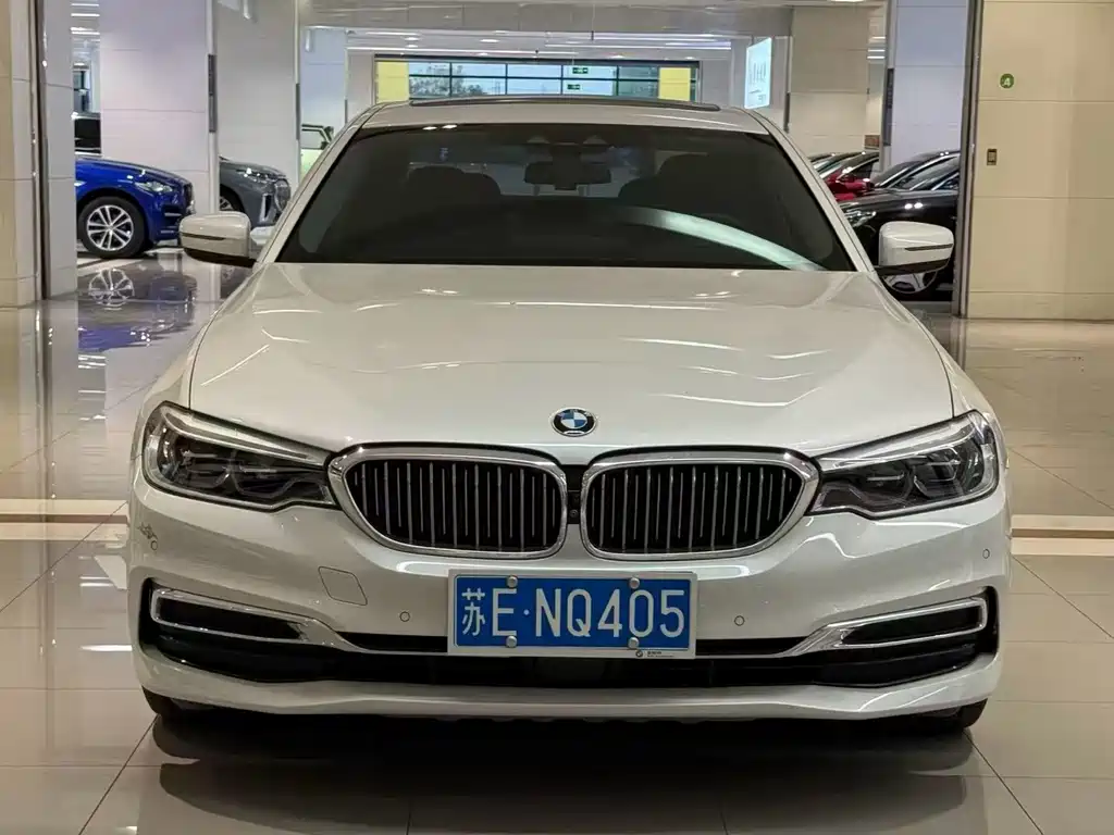 BMW 5 Series — фото 2