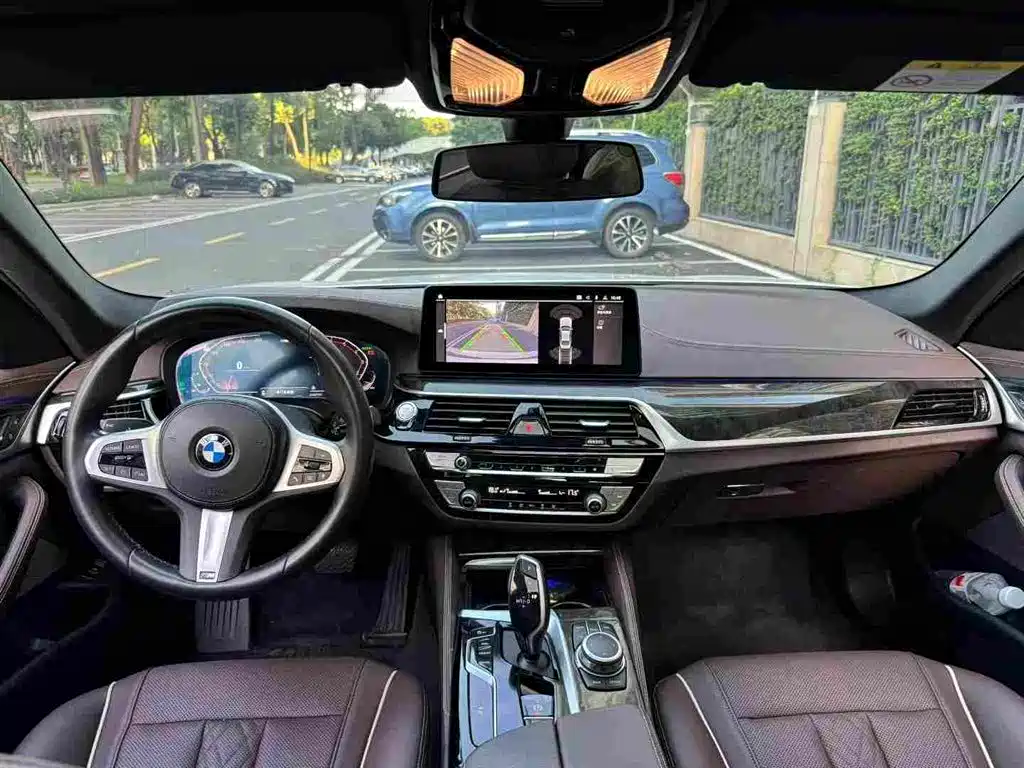 BMW 5 Series — фото 7
