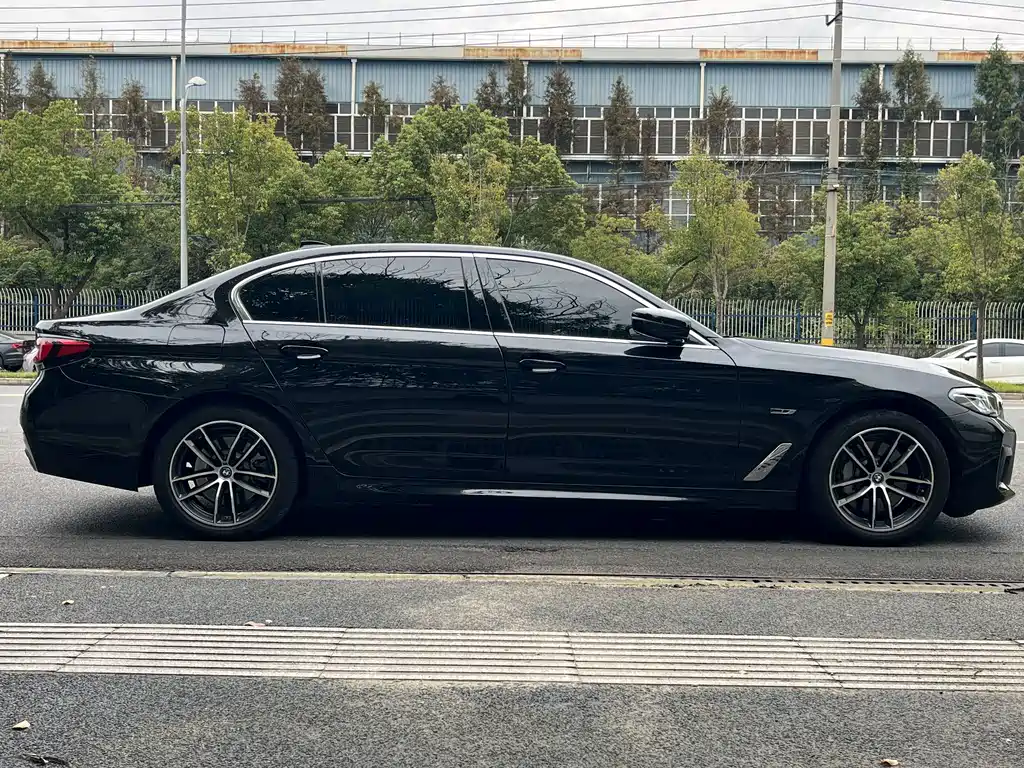 BMW 5 Series New Energy — фото 4